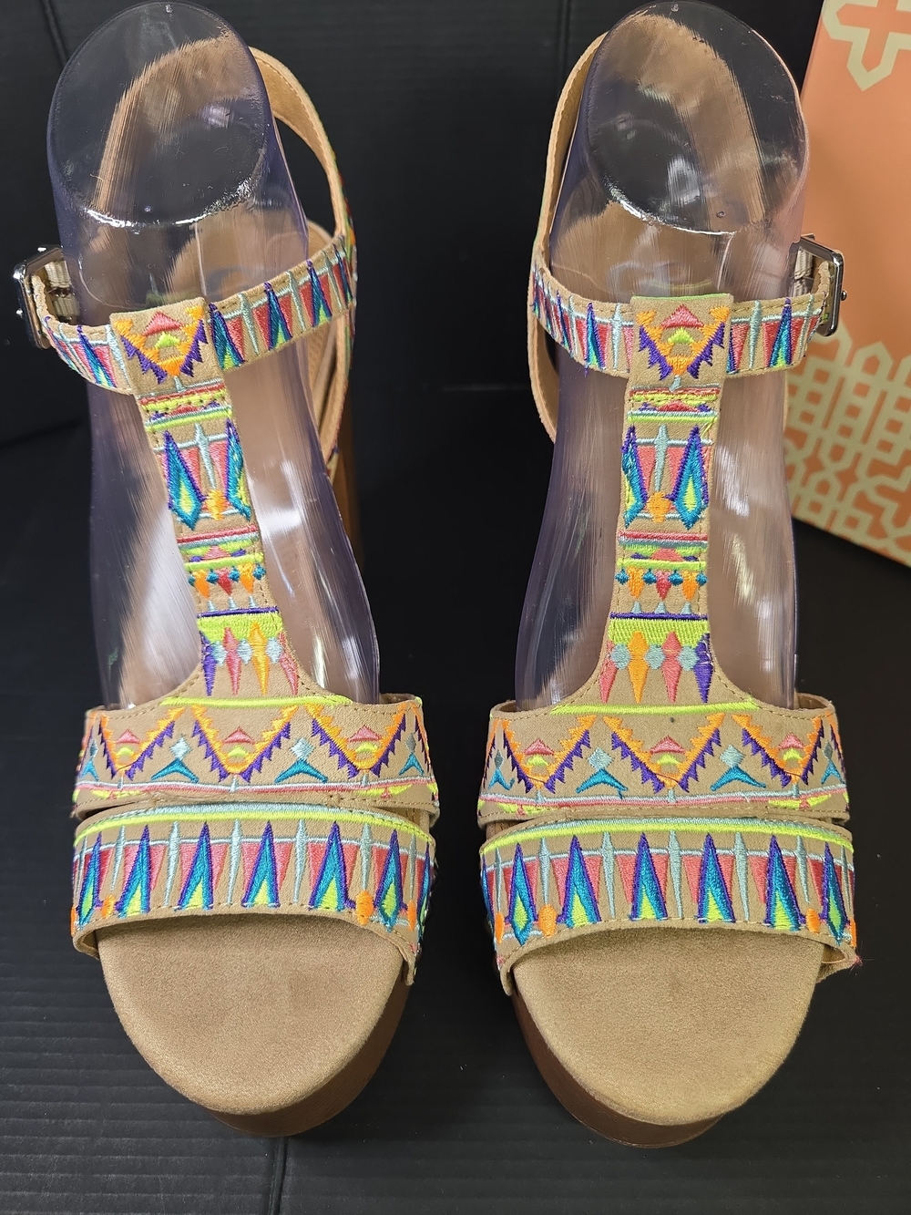 Gianni Bini Platform Sandals | Vibrant Tribal Inspired Embroidered Pattern SZ 11